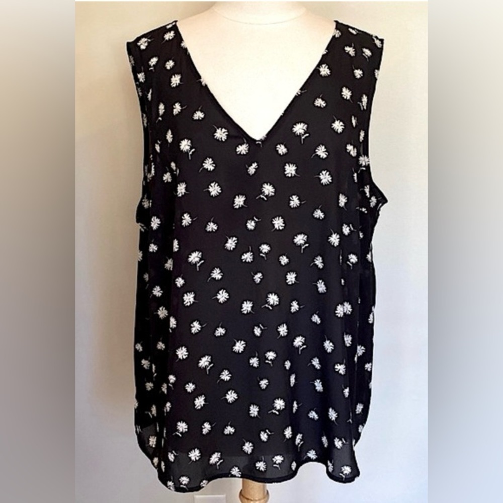 Maurices Black White Floral Print 2X Boho Chic Feminine Romantic Cottagecore Top